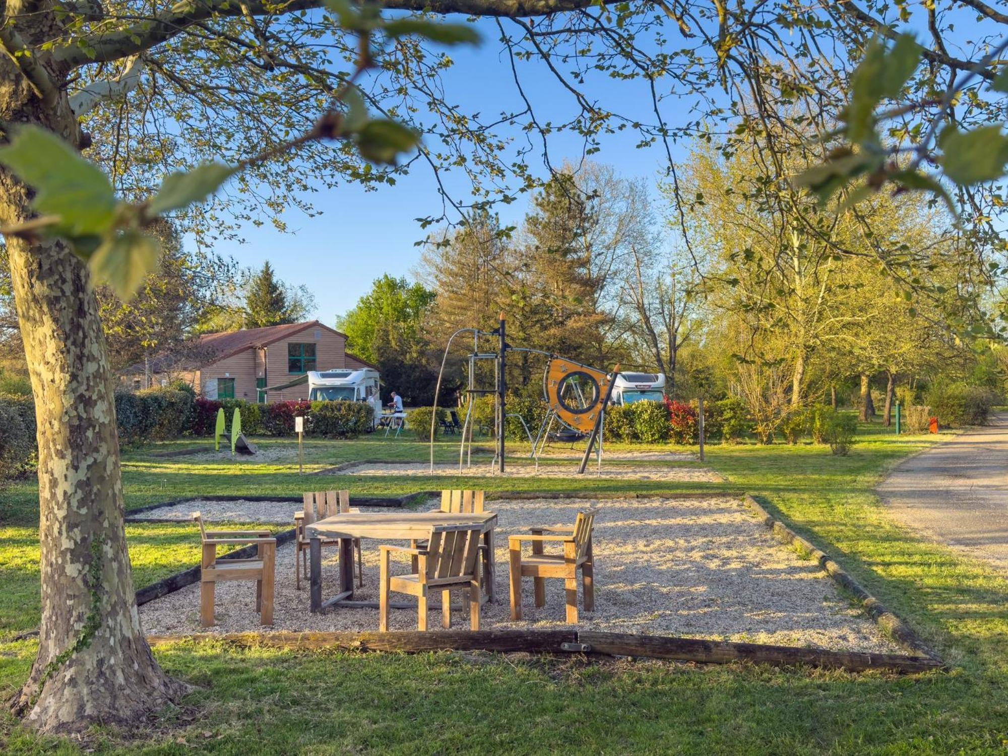 Onlycamp Camping Le Champ D'Ete Reyssouze Εξωτερικό φωτογραφία